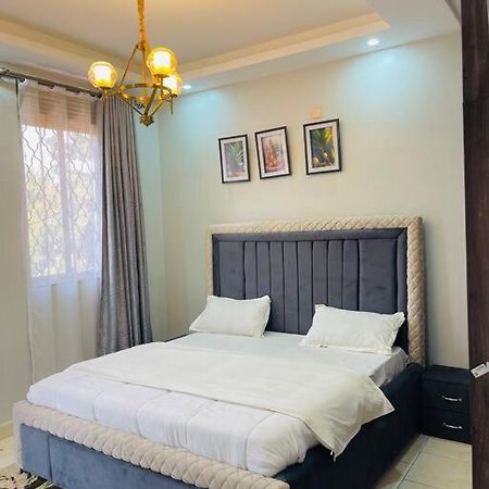 Renex Homes Namugongo Esterno foto