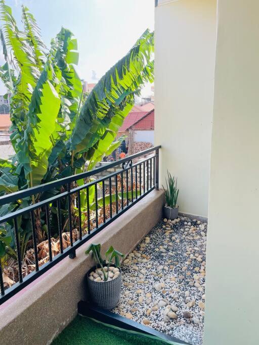 Renex Homes Namugongo Esterno foto