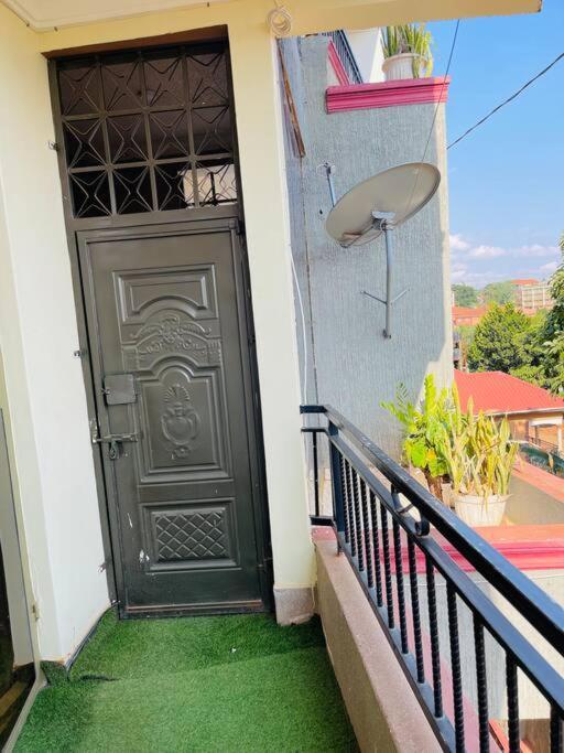 Renex Homes Namugongo Esterno foto